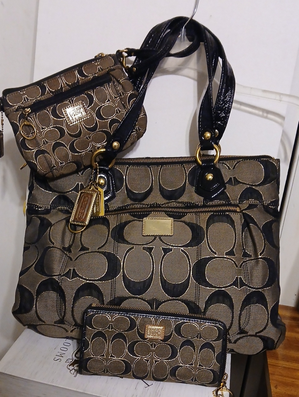 Coach Poppy Lurex Tote with Matching Wallet And Pouch